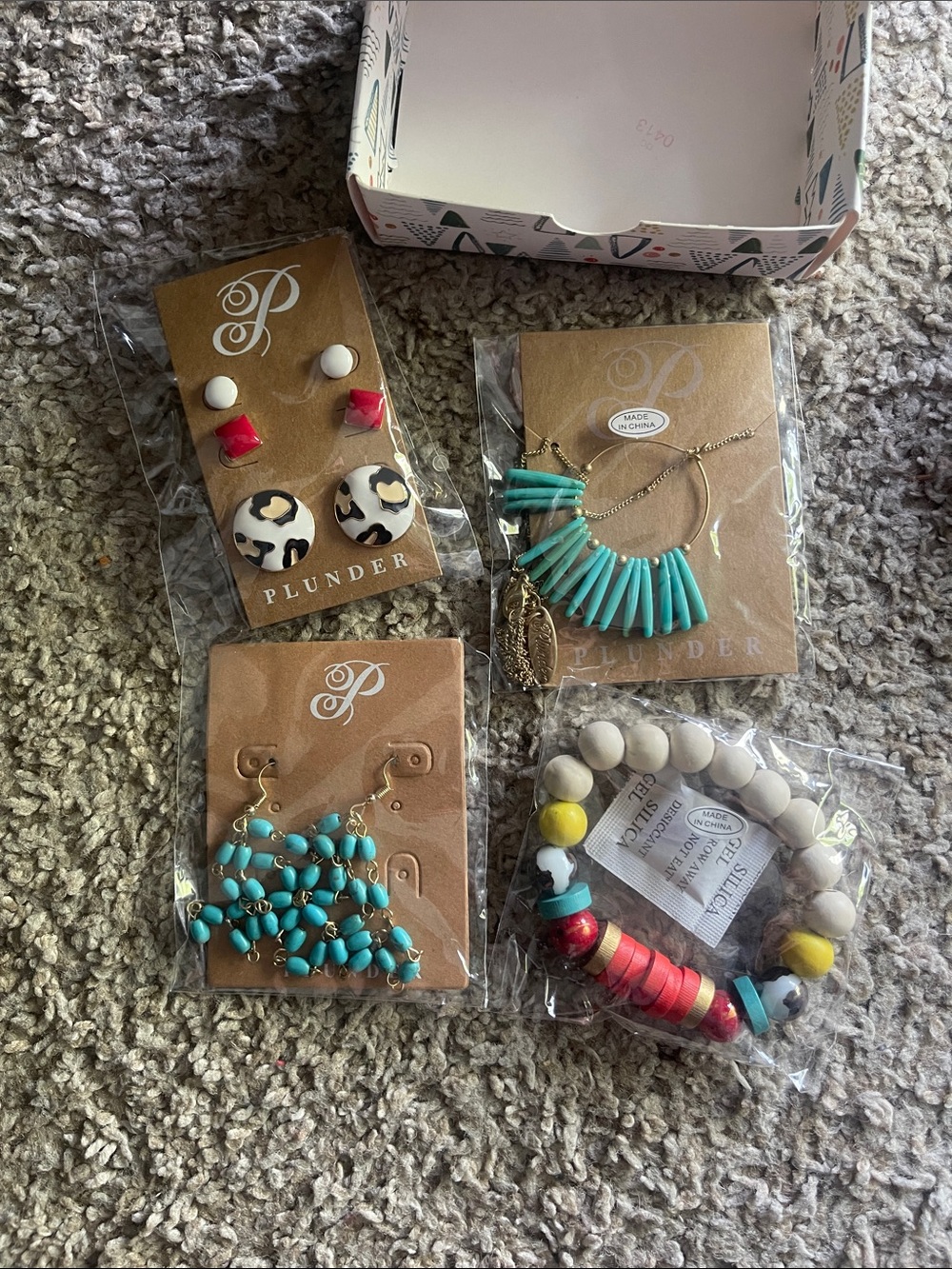 4 pc. Plunder Turquoise & Red Beaded Jewelry Set -necklace earrings &?bracelet